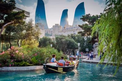 Ölkəyə turist axını azalıb