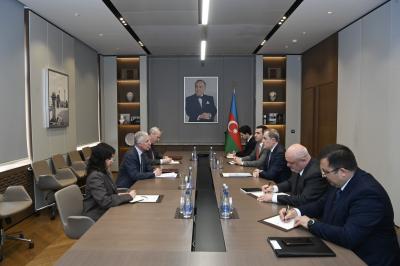 Ceyhun Bayramov Fergus Auldu qəbul edib