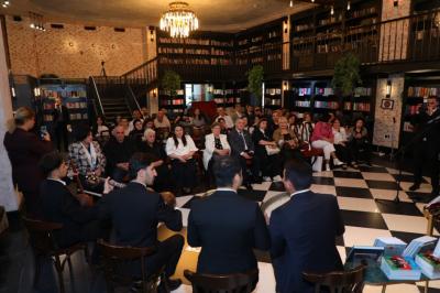 Şəhid baş leytenant Vüsal Babayevin xatirəsinə həsr edilən kitabın təqdimatı olub