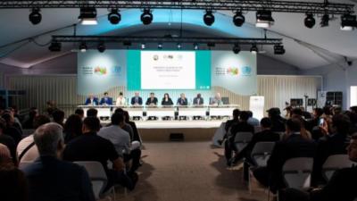 WUF13: Diplomatik korpusun nümayəndələri və yüksək səviyyəli qonaqlar üçün brifinq keçirilib