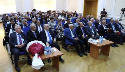 “Şərq-Qərb Nəqliyyat Dəhlizində Logistika, İdarəetmə və İstismar Problemləri”nə həsr olunmuş 5-ci Beynəlxalq Konfrans öz işinə başlayıb