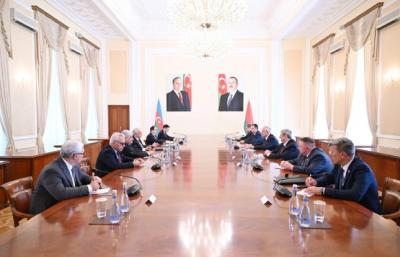 Əli Əsədov Belarus Milli Assambleyası Nümayəndələr Palatasının sədri ilə görüşüb