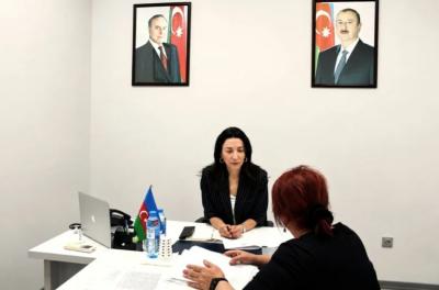 Səbinə Əliyeva vətəndaşları qəbul edib