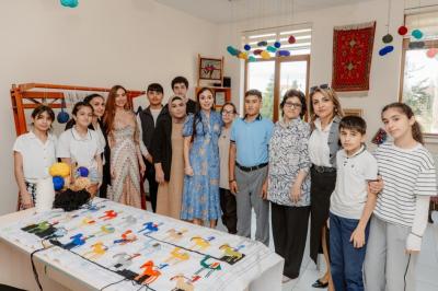 Leyla Əliyeva və Arzu Əliyeva 11 nömrəli inteqrasiya təlimli internat tipli ümumtəhsil məktəbində olublar