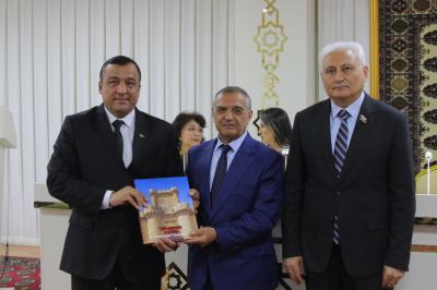 Aşqabadda Əcəmi Naxçıvaninin 900 illiyi qeyd olunub