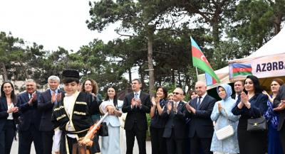 “Türk dünyasına səyahət” - Türk xalqlarının irsi, ortaq mənəvi dəyərləri və qardaşlıq əlaqələri təbliğ olunur