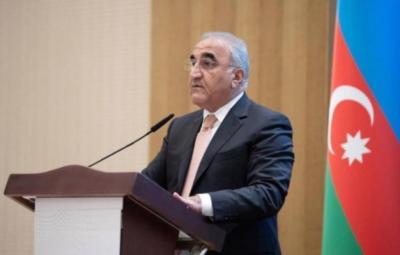 "UNEC ın əsas üstünlüklərindən biri də məzunların xarici dil səviyyəsinin orta göstəricidən yüksək olmasıdır" - Ədalət Muradov 