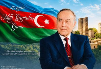 Gənclər Kitabxanasında Milli Qurtuluş Günü ilə əlaqədar silsilə materiallar hazırlanıb