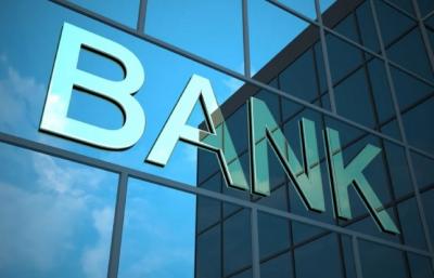 Azərbaycan bankları ötən il hər 100 dolların alqı-satqısından 70 qəpik qazanıb