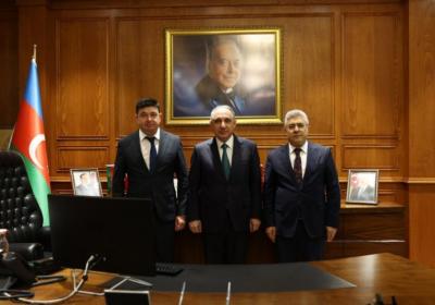 Kamran Əliyev Qarsda görüşlər keçirib