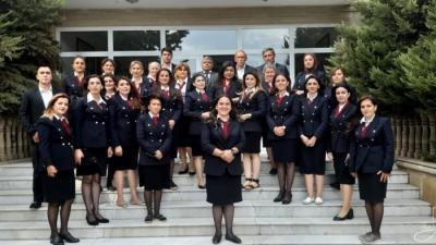 "Sosial bərabərliyin təmin olunmasında vahid geyim formasının mühüm rolu olacaq" - Təhsil eksperti
