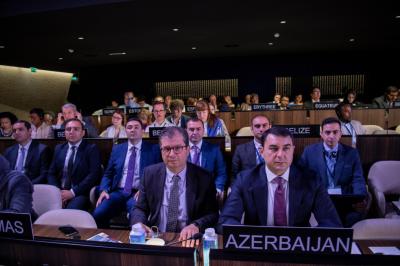 Azərbaycan 2003-cü il UNESCO Konvensiyasının Baş Assambleyasının sessiyasında  təmsil olunub