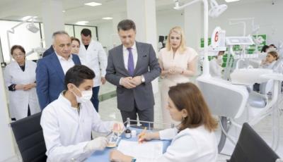 Rektor Gəray Gəraybəyli yay imtahan sessiyasının gedişi ilə tanış olub
