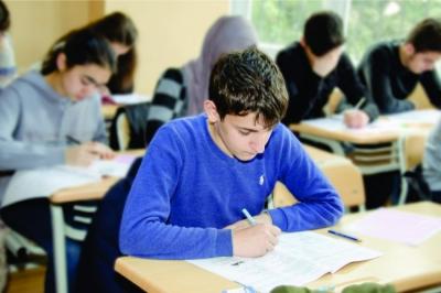 DİM bu gün ümumi orta təhsil səviyyəsi üzrə müxtəlif növ imtahanlar keçirəcək