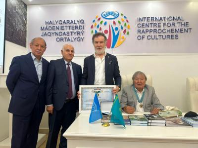 “Ginnesin Rekordlar Kitabı”na düşən ilk çağdaş rəssamımız:  Rafiq Əziz