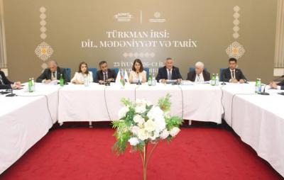 Naxçıvanda “Türkman irsi: dil, mədəniyyət və tarix” mövzusunda elmi müzakirə keçirilib