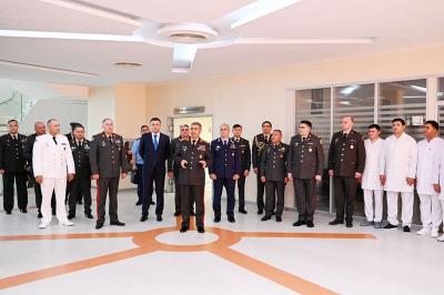 Müdafiə Nazirliyinin rəhbərliyi Baş Klinik Hospitalda olub