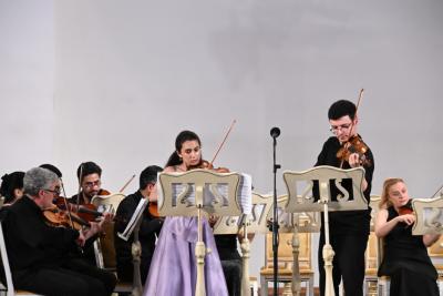 Professor Hökümə Əliyevanın violin sinfi üzrə tələbələrinin konserti olub