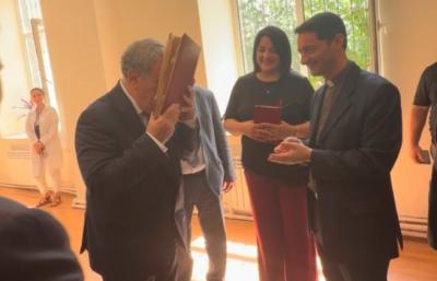 “İsa Həbibbəylinin Nizami Gəncəvinin əlyazmasına münasibəti haqqındakı məlumatlar reallığı əks etdirmir” -  VİDEO