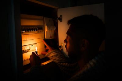 Ukrayna ərazisində elektrik enerjisinin verilməsində fasilələr olacaq