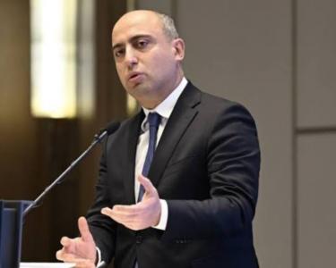 Nazir sertifikasiyada sualların çətin olması ilə bağlı iddialara münasibət bildirib