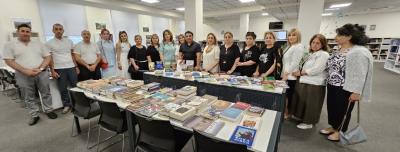 3 nömrəli məktəbdən daha bir nümunəvi təşəbbüs –  Qarabağ Universitetinə 200 kitab hədiyyə edildi