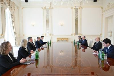 Prezident İlham Əliyev ABŞ Senatının Xarici Əlaqələr Komitəsinin üzvünü qəbul edib