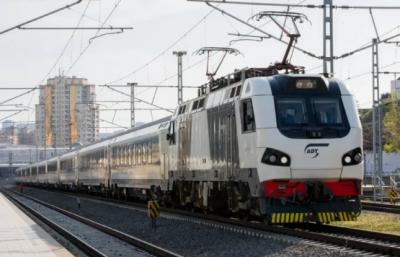 Bakı-Tbilisi-Bakı qatarlarında sərnişin tutumu artırılır