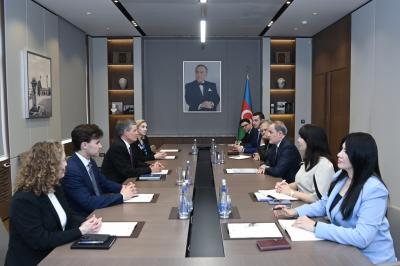 Ceyhun Bayramov ABŞ Senatının Xarici Əlaqələr Komitəsinin üzvü ilə görüşüb