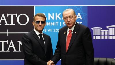 Ərdoğan Makronla görüşdü 