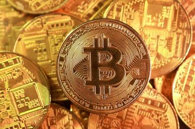 "Bitcoin"in qiyməti 64 min dollardan aşağı enib