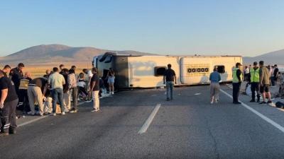 Türkiyədə sərnişin avtobusu aşdı -  31 yaralı