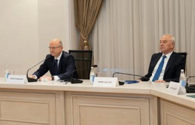 Azərbaycan "PowerChina Resources Ltd." ilə günəş və külək enerjisi layihələrinin inkişafını müzakirə edib