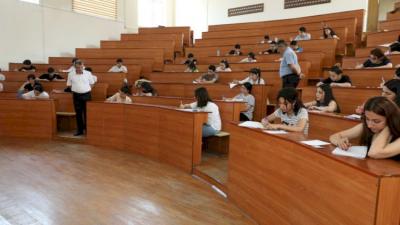"Universitetləri təkbaşına günahlandırmaq düzgün olmaz" - Mütəxəssis fikri